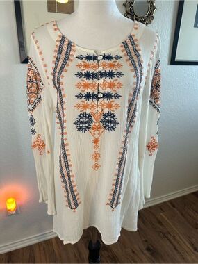 Monoreno Embroidered Bohemian Top